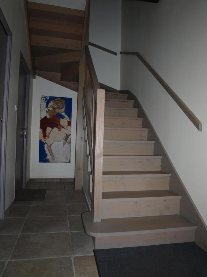 Face Au Mail Apartment